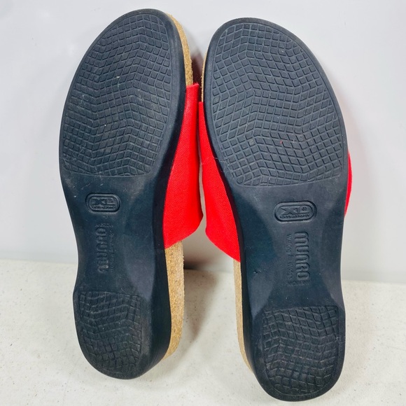 Munro American Red Fabric Stretch Mule Slide Slip On Wedge Sandal Women 6,5M - Picture 6 of 7